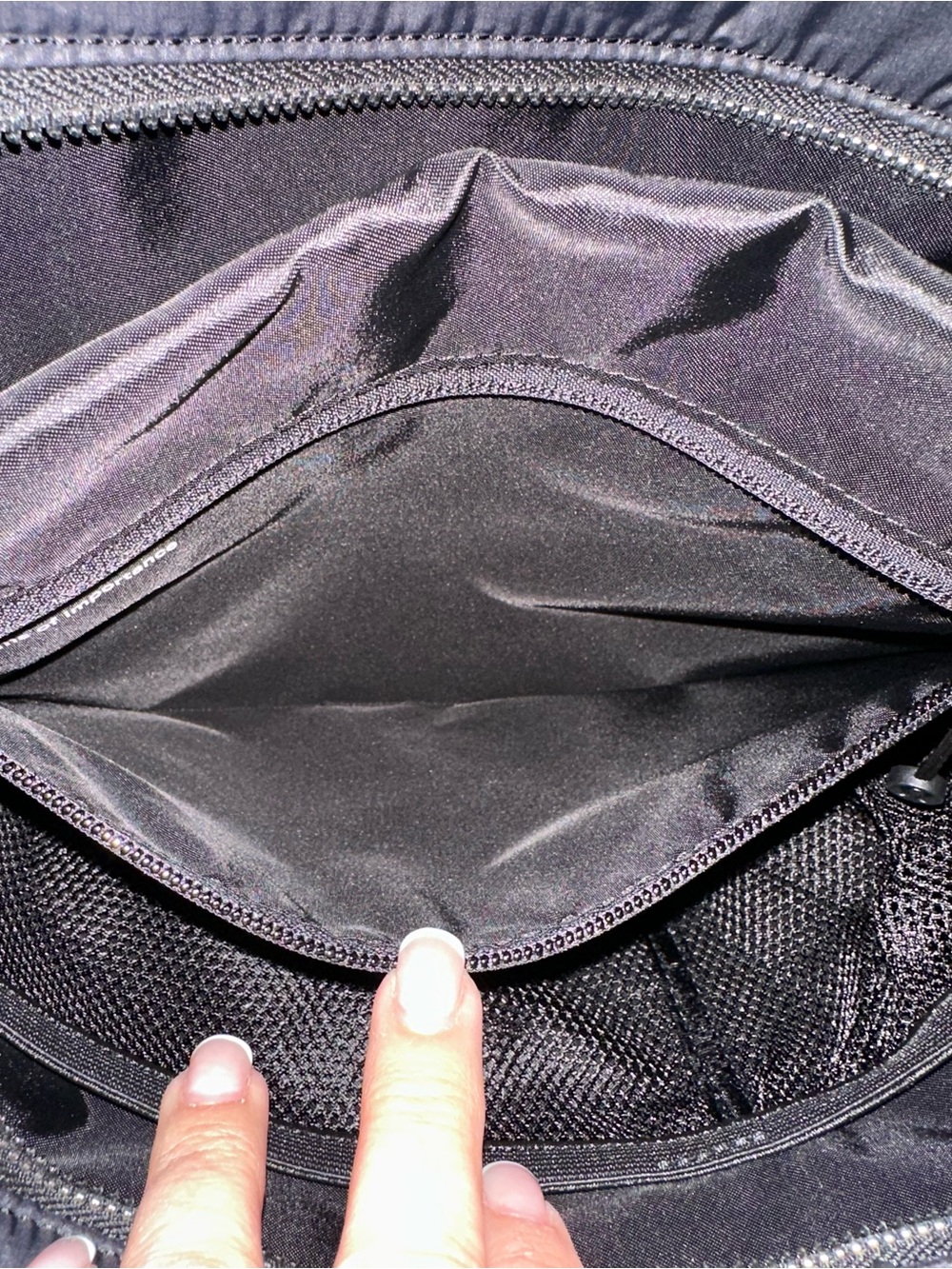 Lululemon Quilty Pleasures Tote Bag Medium 12L - Black NWT RARE! - Picture 9 of 12